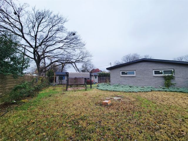 2130 Dunloe Avenue, Dallas, TX 75228