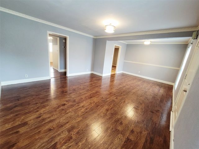 2130 Dunloe Avenue, Dallas, TX 75228