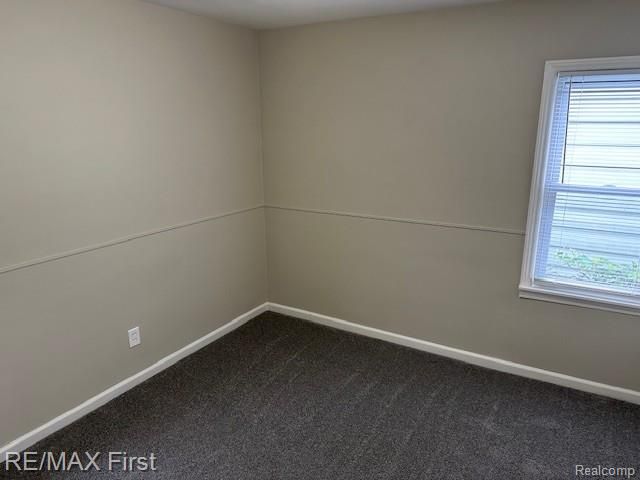 24707 Saxony Avenue, Eastpointe, MI 48021