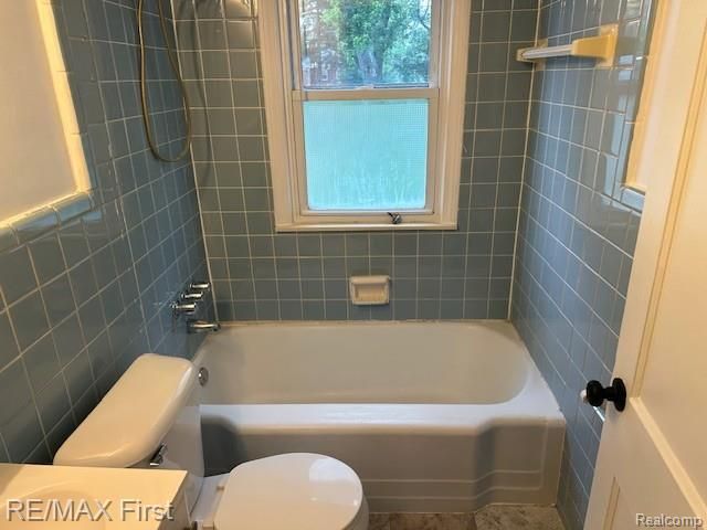 24707 Saxony Avenue, Eastpointe, MI 48021