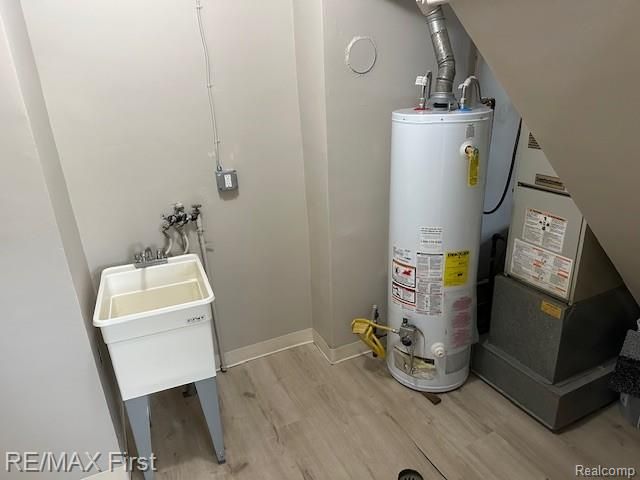 24707 Saxony Avenue, Eastpointe, MI 48021