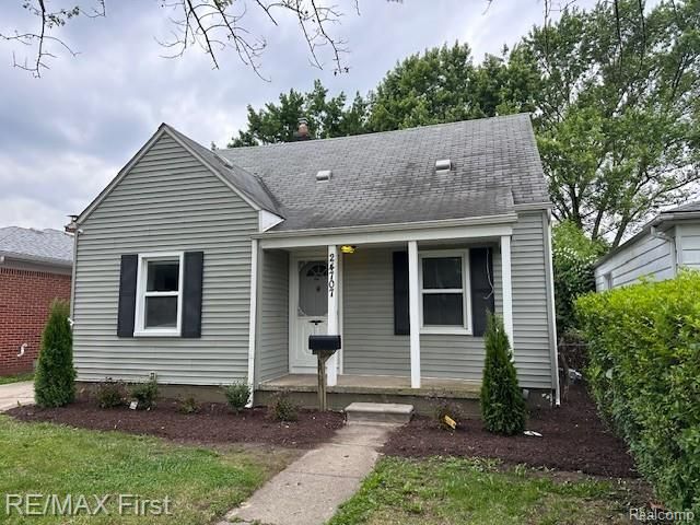 24707 Saxony Avenue, Eastpointe, MI 48021