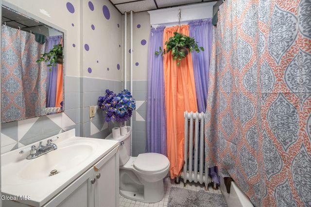 85 S Pine Avenue, Albany, NY 12208