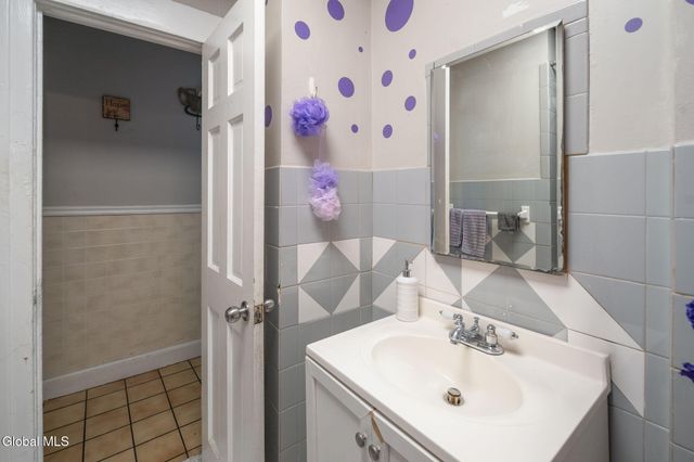 85 S Pine Avenue, Albany, NY 12208