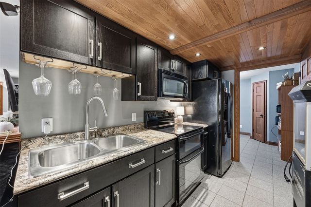 5409 Mayfair Street SW, Cedar Rapids, IA 52404