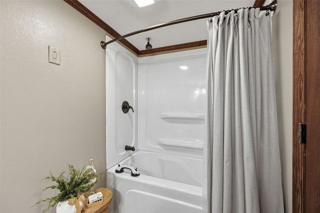 5409 Mayfair Street SW, Cedar Rapids, IA 52404