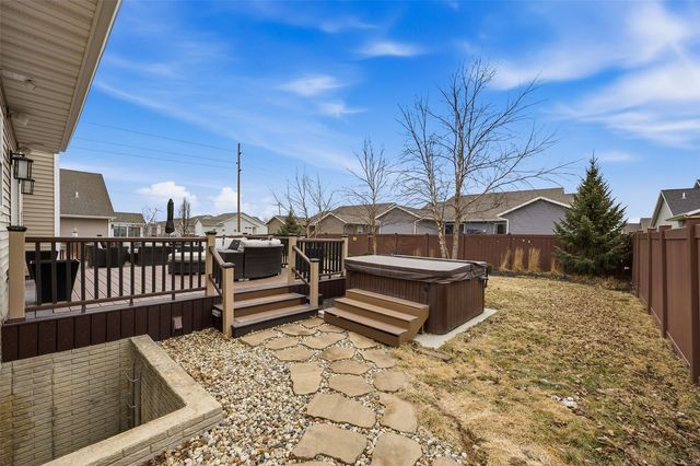 5409 Mayfair Street SW, Cedar Rapids, IA 52404