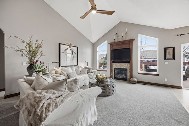 5409 Mayfair Street SW, Cedar Rapids, IA 52404