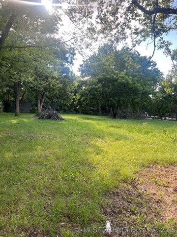 6418 N Norfolk Avenue, Tulsa, OK 74126