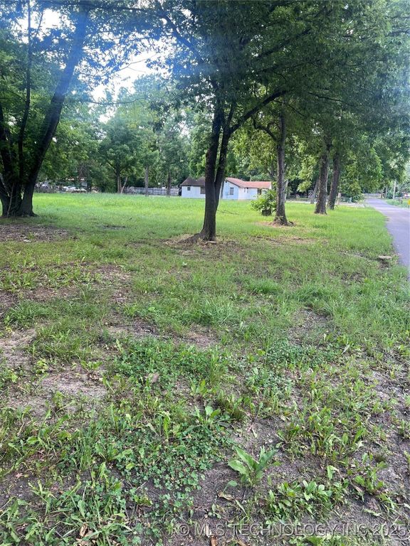 6418 N Norfolk Avenue, Tulsa, OK 74126