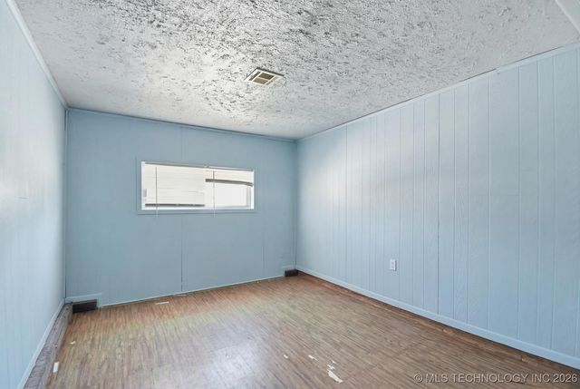 424 S 69th East Avenue, Tulsa, OK 74112