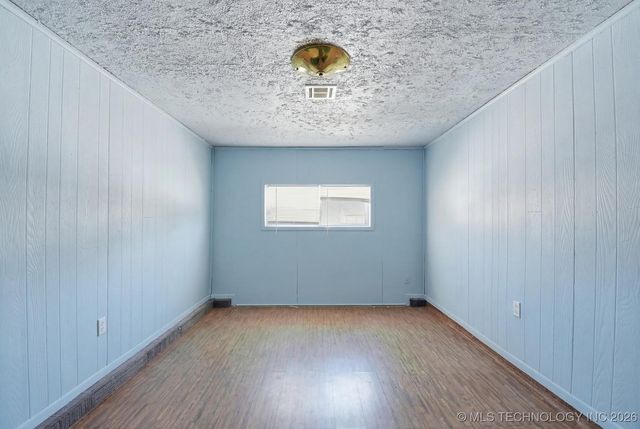 424 S 69th East Avenue, Tulsa, OK 74112