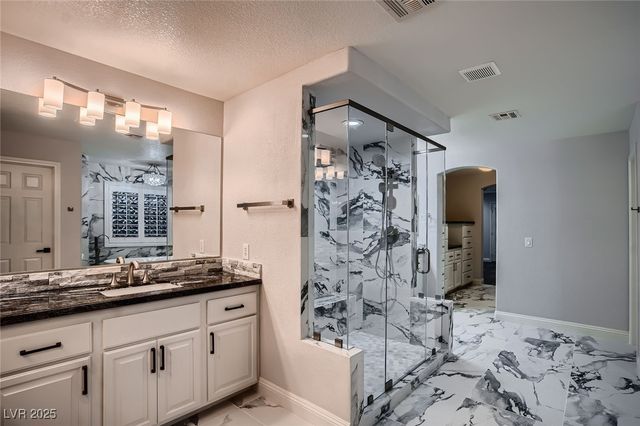 9313 Brilliant Ore Drive, Las Vegas, NV 89143