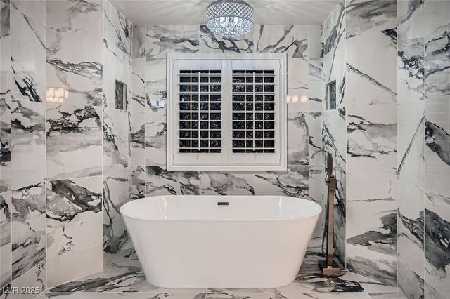 9313 Brilliant Ore Drive, Las Vegas, NV 89143