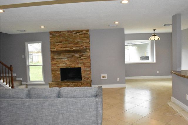 19419 Craigchester Lane, Spring, TX 77388