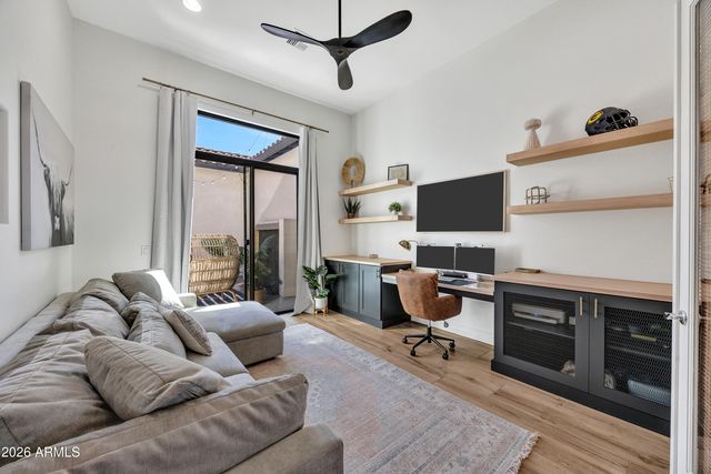 7126 S PORTLAND Avenue, Gilbert, AZ 85298