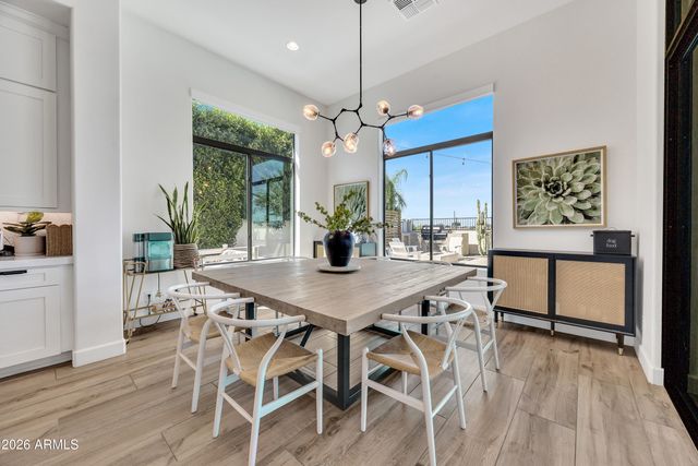 7126 S PORTLAND Avenue, Gilbert, AZ 85298