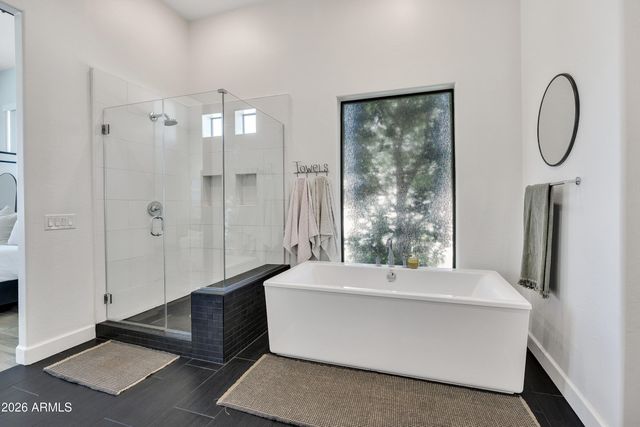 7126 S PORTLAND Avenue, Gilbert, AZ 85298