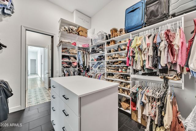 7126 S PORTLAND Avenue, Gilbert, AZ 85298