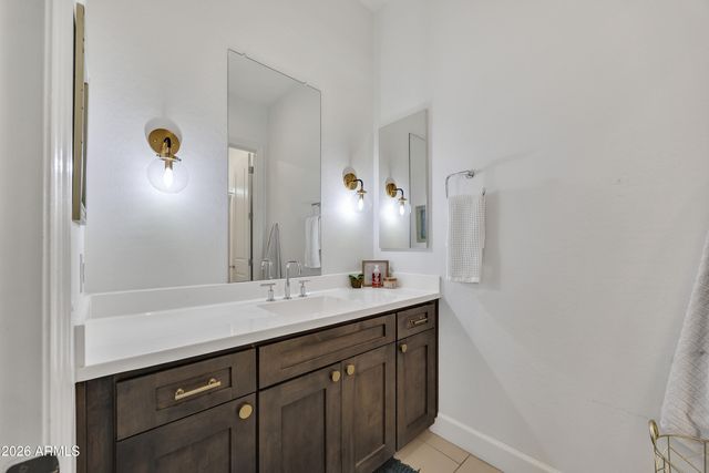 7126 S PORTLAND Avenue, Gilbert, AZ 85298