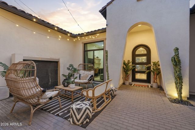 7126 S PORTLAND Avenue, Gilbert, AZ 85298