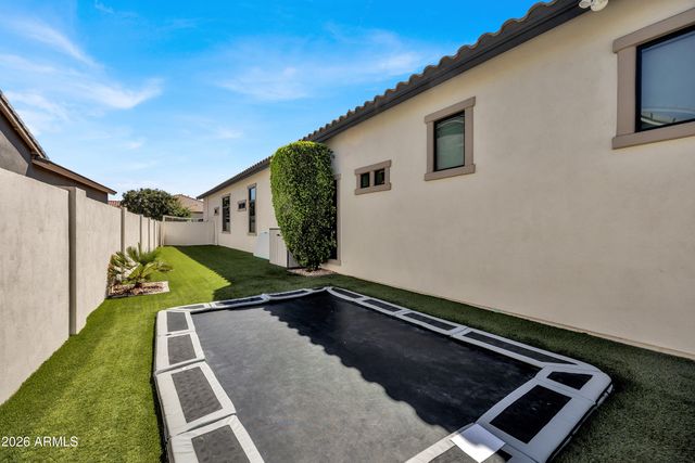 7126 S PORTLAND Avenue, Gilbert, AZ 85298