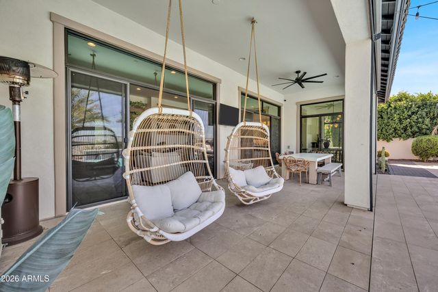 7126 S PORTLAND Avenue, Gilbert, AZ 85298