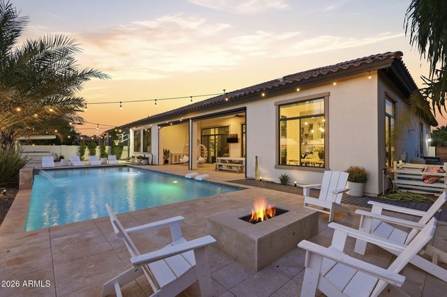 7126 S PORTLAND Avenue, Gilbert, AZ 85298