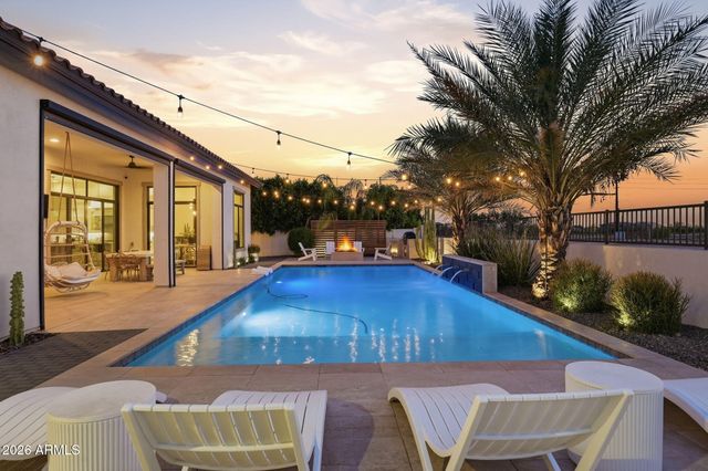 7126 S PORTLAND Avenue, Gilbert, AZ 85298