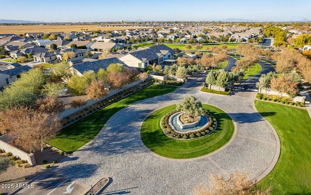 7126 S PORTLAND Avenue, Gilbert, AZ 85298