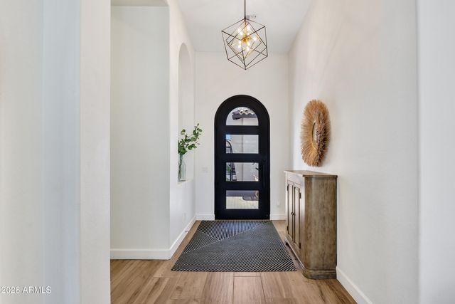 7126 S PORTLAND Avenue, Gilbert, AZ 85298