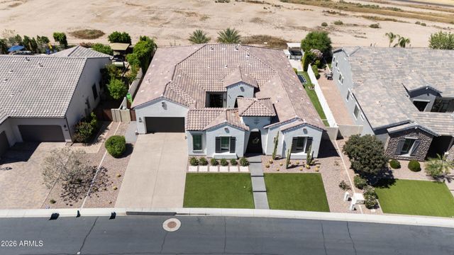 7126 S PORTLAND Avenue, Gilbert, AZ 85298