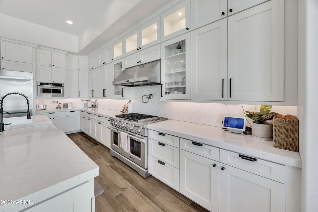 Image 25 of property listing at 7126 S PORTLAND Avenue, Gilbert, AZ 85298