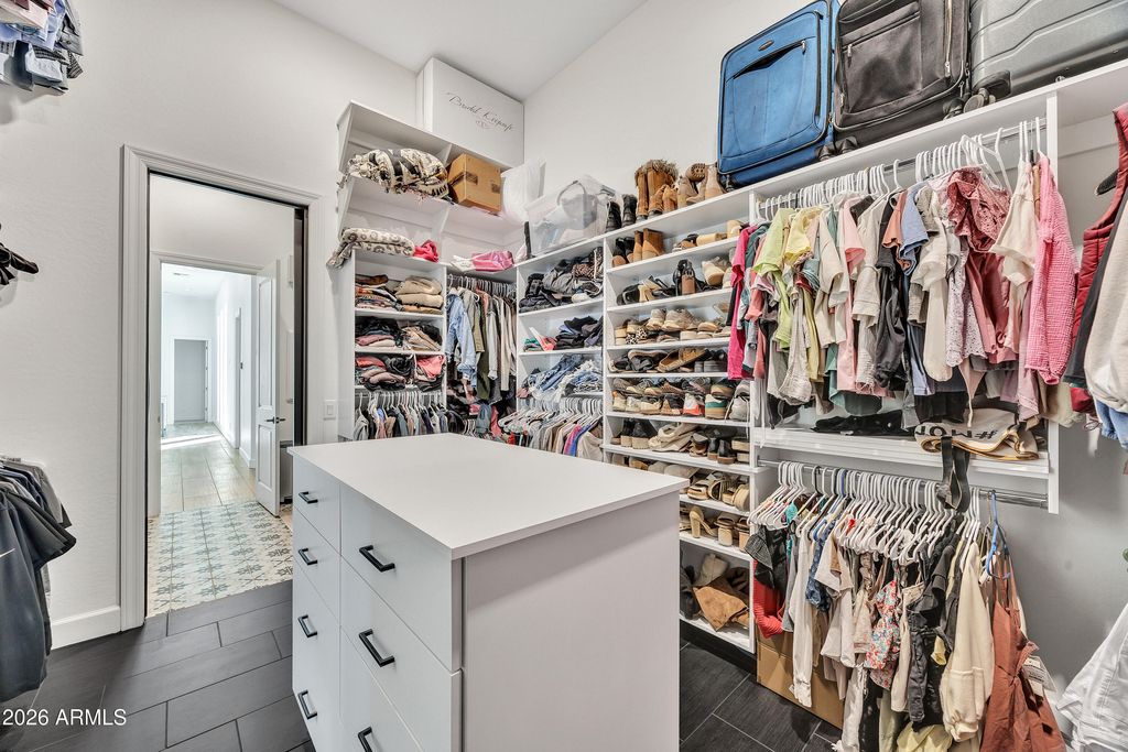 Image 38 of property listing at 7126 S PORTLAND Avenue, Gilbert, AZ 85298