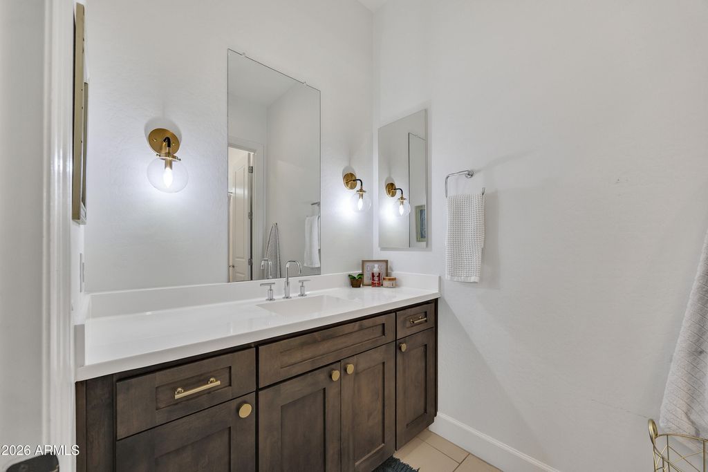 Image 49 of property listing at 7126 S PORTLAND Avenue, Gilbert, AZ 85298