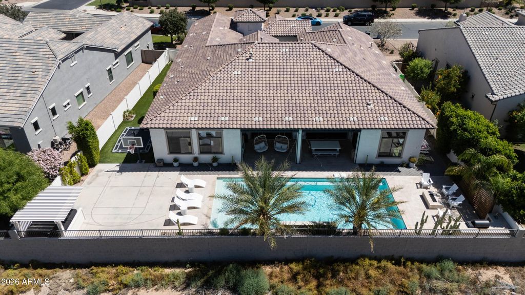 Image 92 of property listing at 7126 S PORTLAND Avenue, Gilbert, AZ 85298