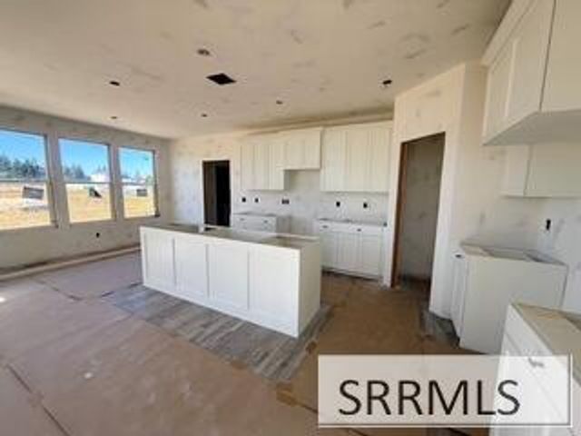 654 Pine Ridge Ln, Rexburg, ID 83440