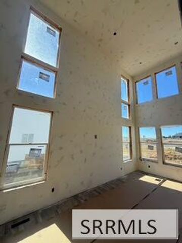 654 Pine Ridge Ln, Rexburg, ID 83440
