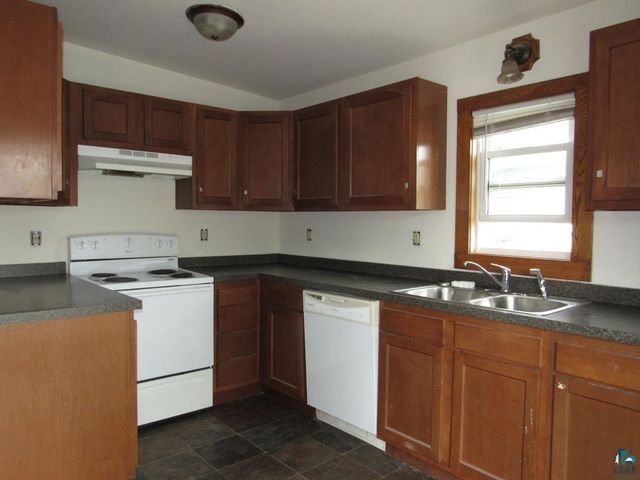 1022 Grand Ave, Superior, WI 54880