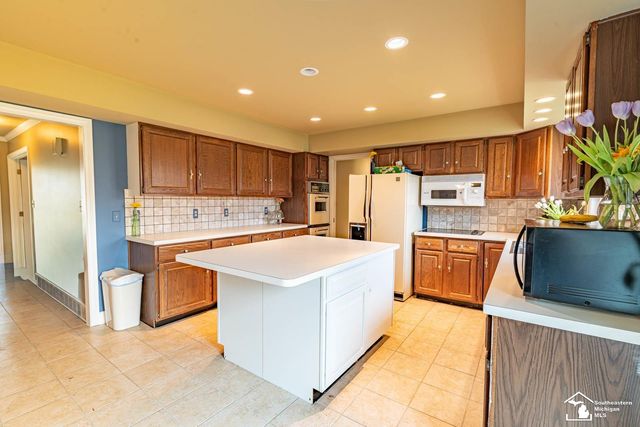 11763 Grafton Road, Carleton, MI 48117