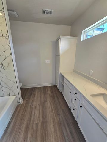 7814 53rd Street, Lubbock, TX 79407