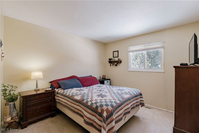 6250 Oxford Court, Bedford Heights, OH 44146