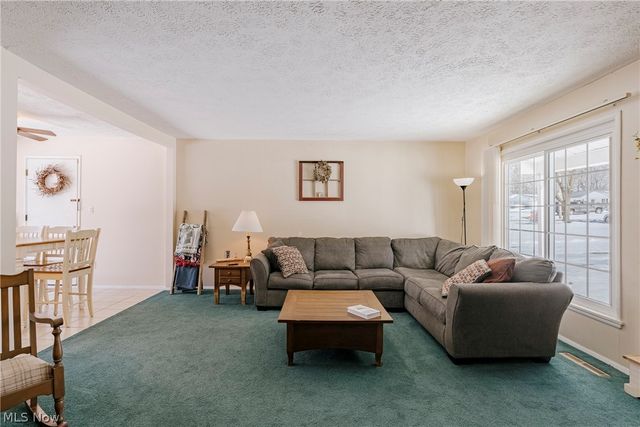 6250 Oxford Court, Bedford Heights, OH 44146