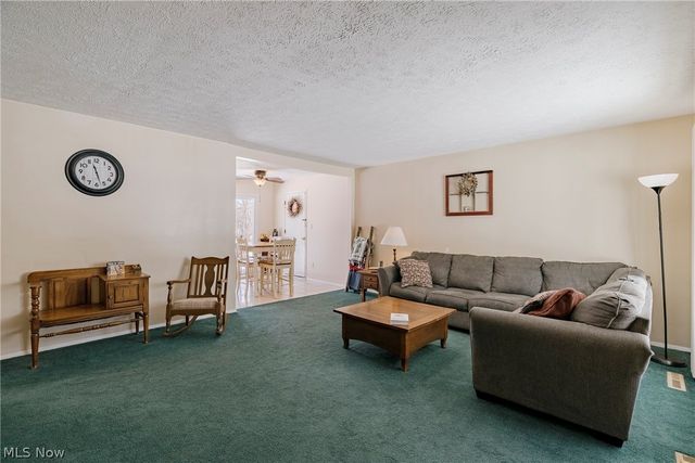 6250 Oxford Court, Bedford Heights, OH 44146