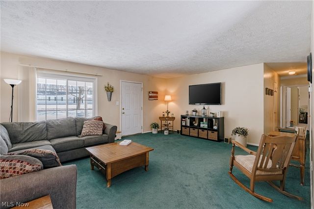 6250 Oxford Court, Bedford Heights, OH 44146