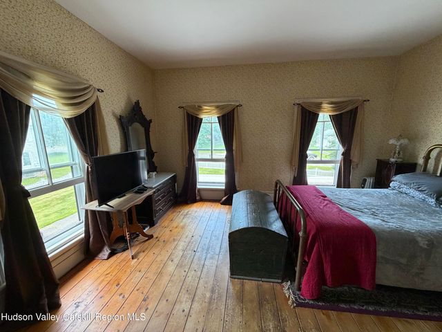 2788 Atlantic Avenue, Hudson, NY 12534
