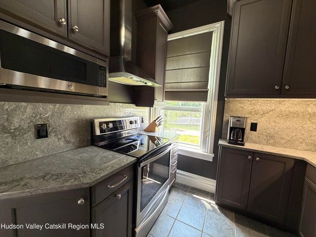 2788 Atlantic Avenue, Hudson, NY 12534