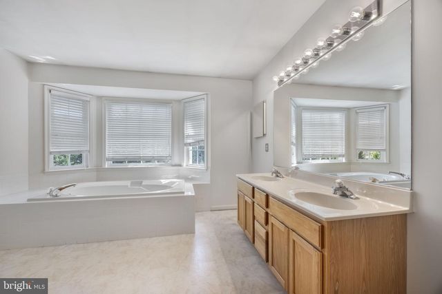 4318 BRIDLEPATH CT, Fredericksburg, VA 22408