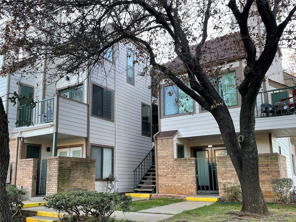 2312 Balsam Drive A303, Arlington, TX 76006
