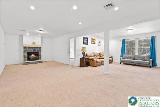 1299 Glade Drive South, Tunkhannock Twp, PA 18334